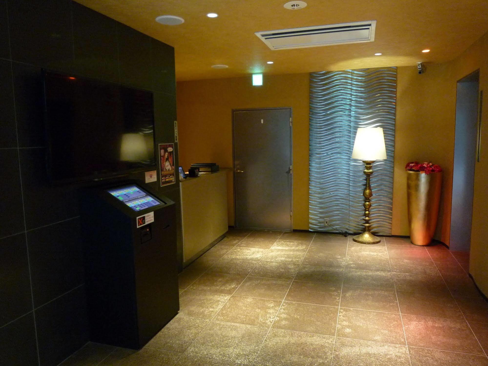 Hotel Beni East (Adults Only) Osaka Exterior photo